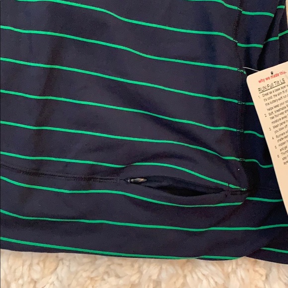 *Lululemon* Green/Navy, Full Tilt LS - Picture 6 of 11